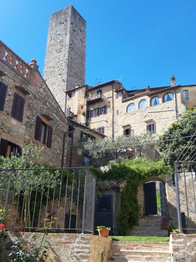 Apartmán The Tower'S Garden San Gimignano Exteriér fotografie