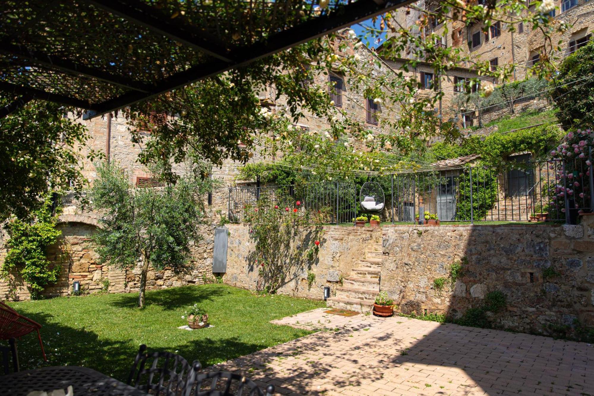 Apartmán The Tower'S Garden San Gimignano Exteriér fotografie